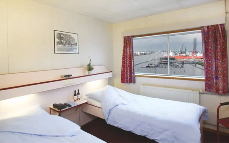 номер отеля botel